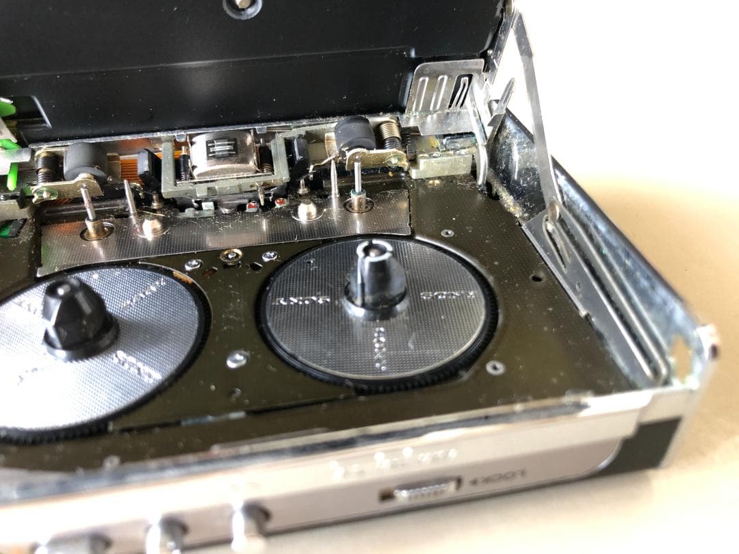 ソニーSONY ウォークマン WM-F203 ブラック(ジャンク)