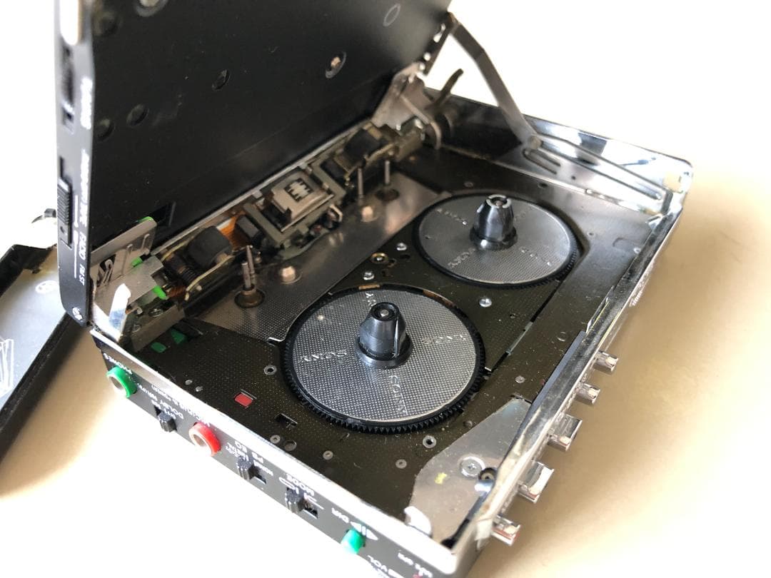 ソニーSONY ウォークマン WM-F203 ブラック(ジャンク)