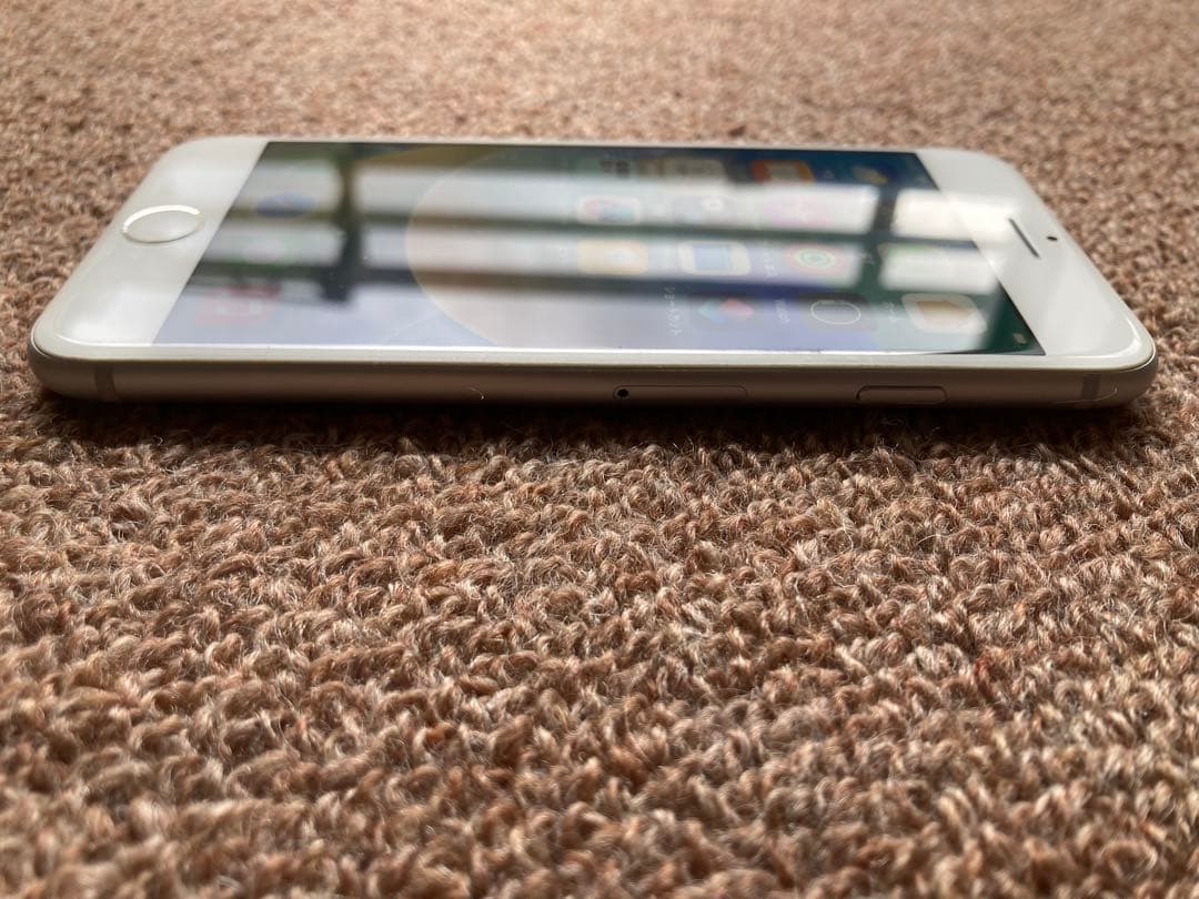 iPhone8 64GB SIMフリー バッテリー100%