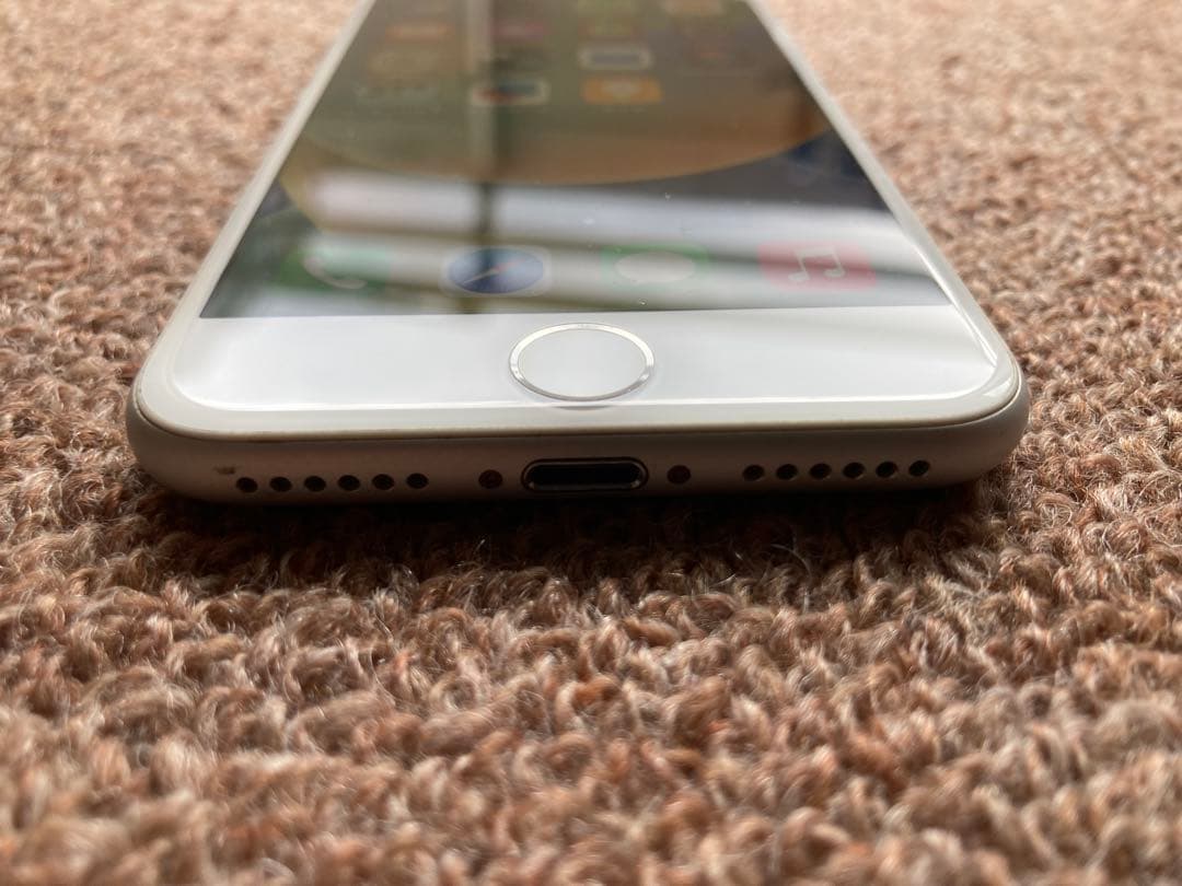 iPhone8 64GB SIMフリー バッテリー100%