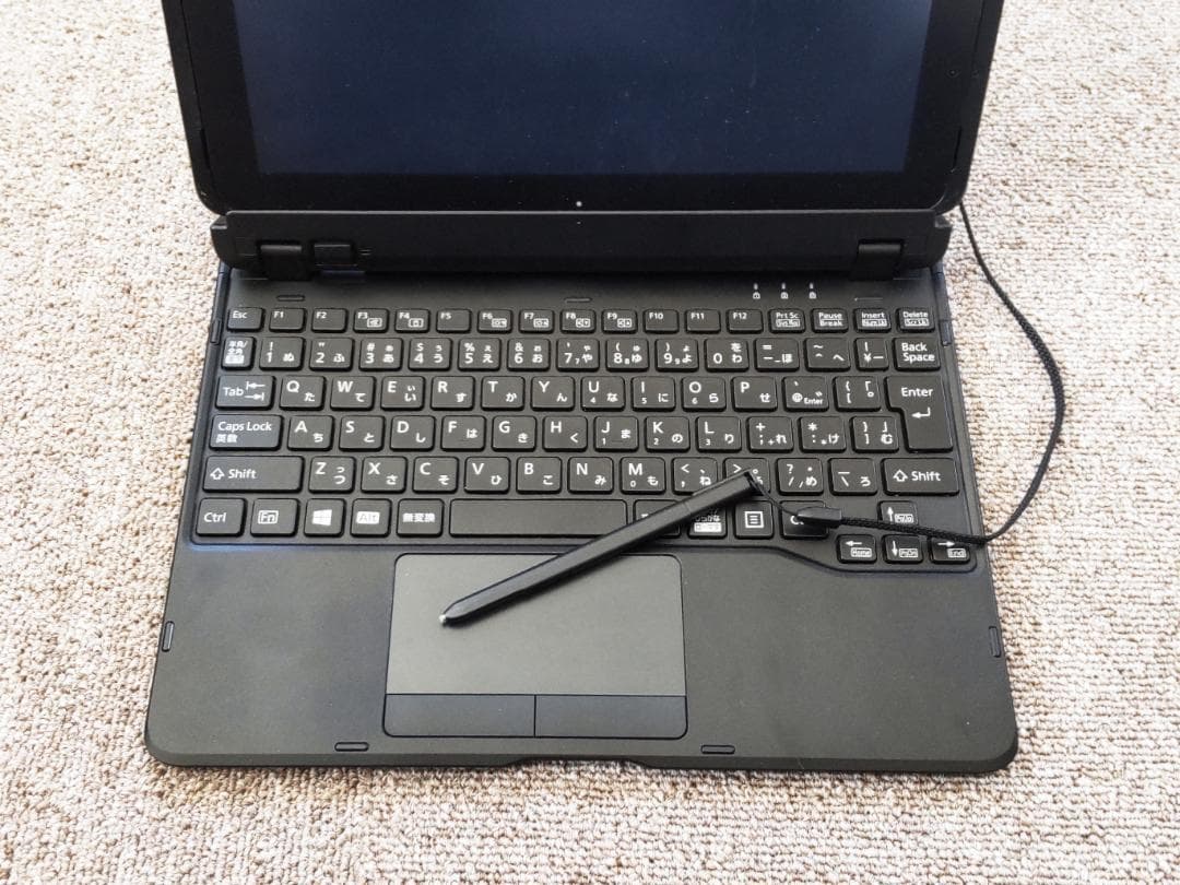 [むぅ]【値下げ】富士通 ARROWS Tab Q507/PE Offic