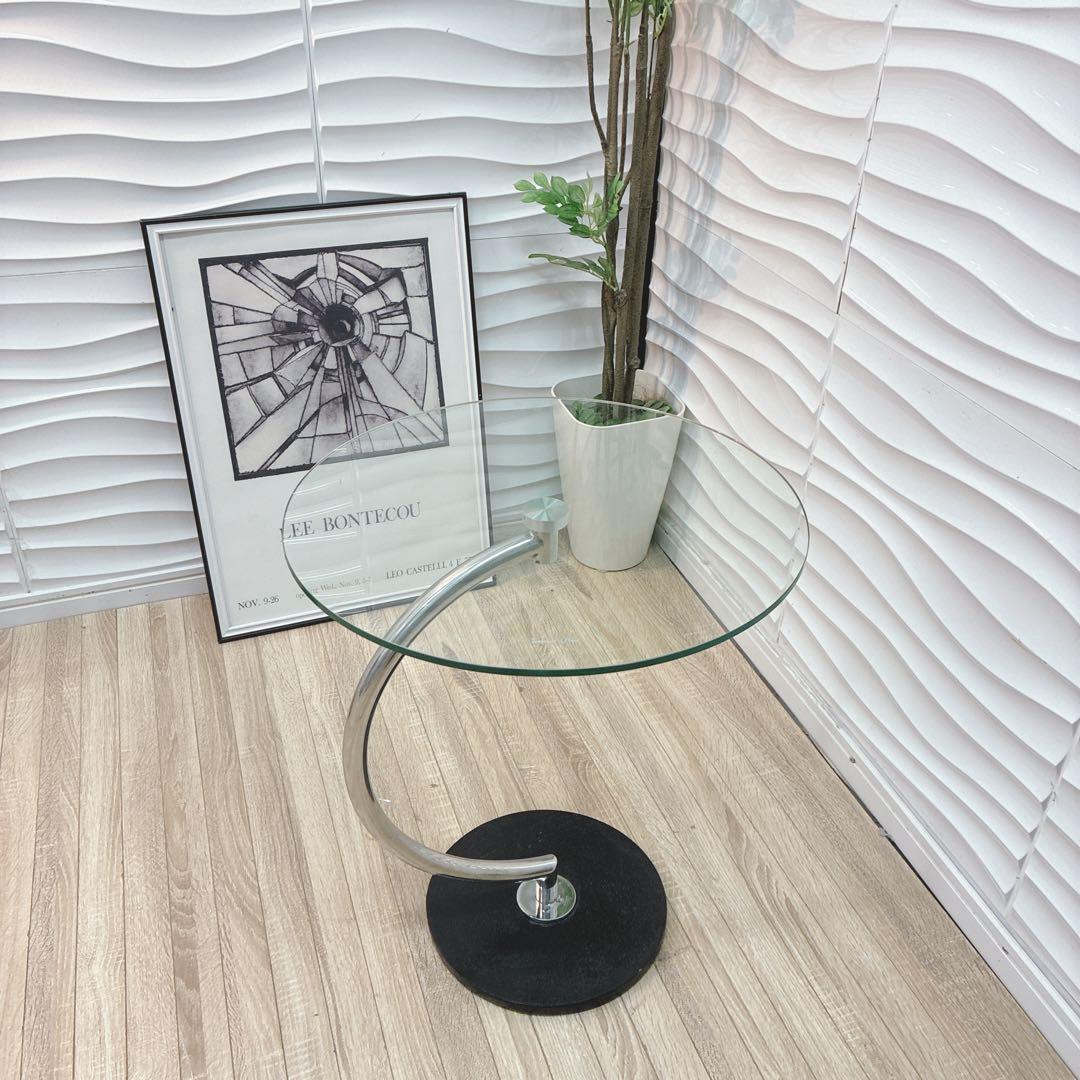 ◇大阪府全域 神戸市 配達料無料！◇ガラステーブル◇サイドテーブル◇円形