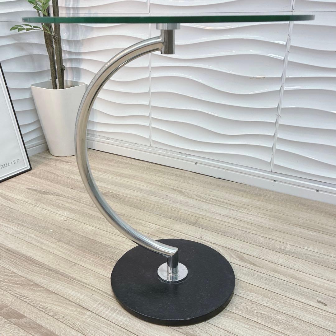 ◇大阪府全域 神戸市 配達料無料！◇ガラステーブル◇サイドテーブル◇円形