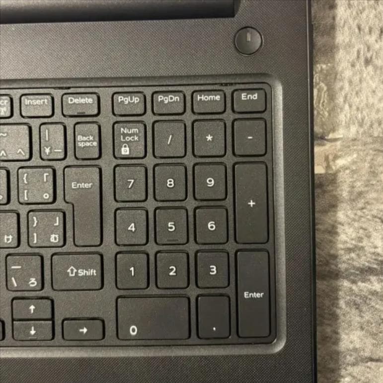 りょう★SSD Windows11 office2024 初期設定済★D