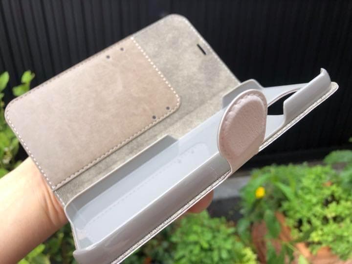 スワロフスキー　ハイクオリティー iPhoneケース　カラフル数字　ベルトあり