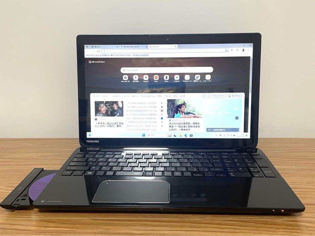 東芝ブラックi7ノートパソコンwin11メモリ8ギガSSHD1テラ