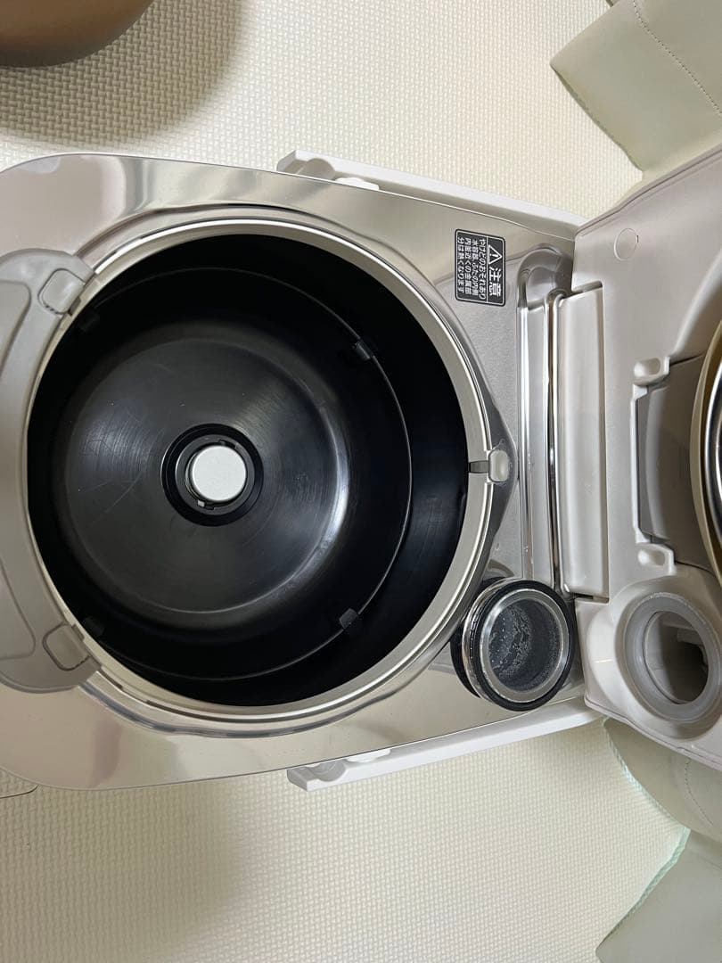 Panasonic スチーム&可変圧力IHジャー炊飯器　SR-VSX109