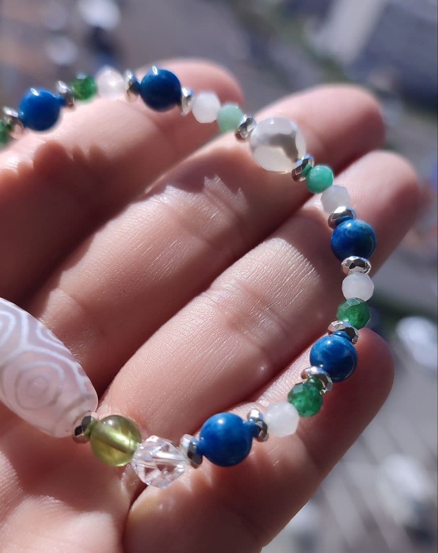 ◇龍眼天珠と亀甲天珠・エメラルド・ペリドット・アフガナイトのパワーストーンブレス
