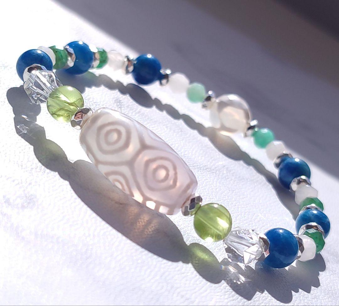 ◇龍眼天珠と亀甲天珠・エメラルド・ペリドット・アフガナイトのパワーストーンブレス