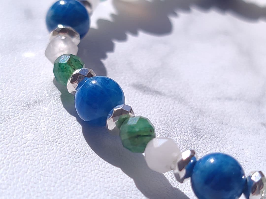 ◇龍眼天珠と亀甲天珠・エメラルド・ペリドット・アフガナイトのパワーストーンブレス