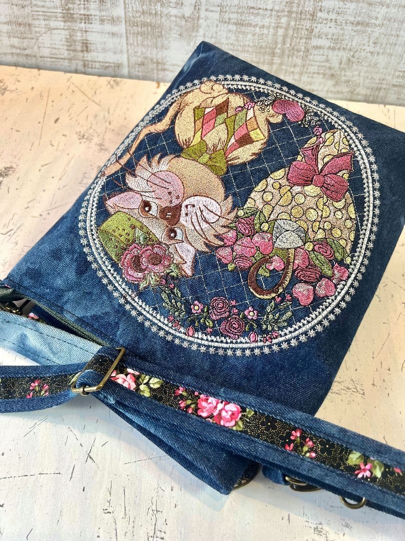 ロラライハリス♡ダークブルーWデニム♡刺繍のショルダーバッグ♡FancyCats