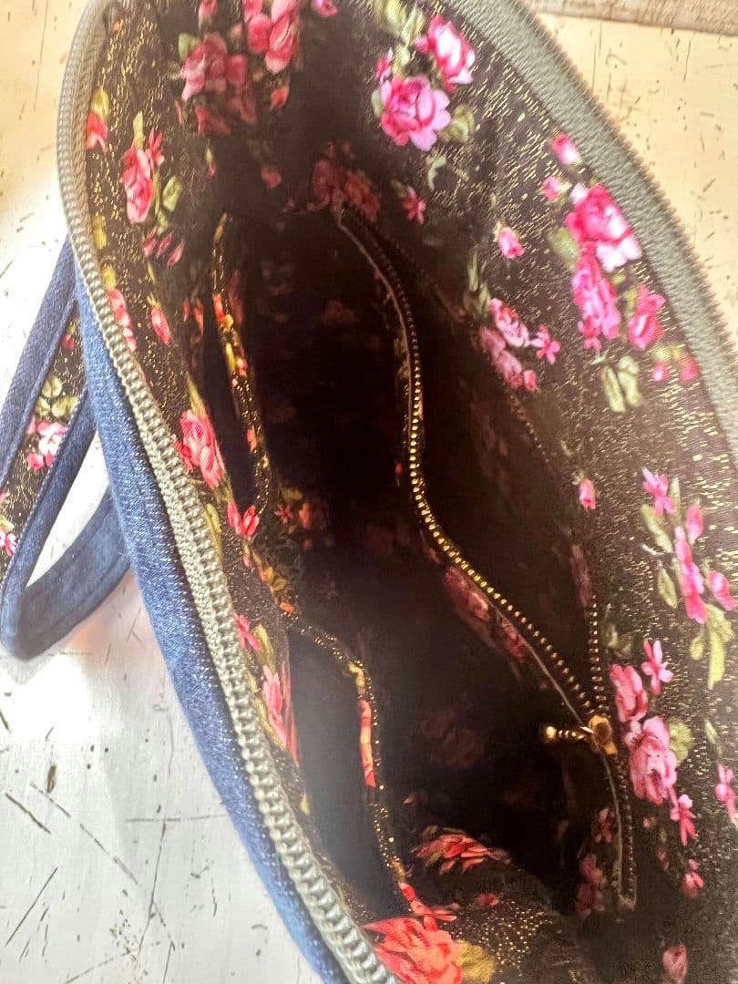 ロラライハリス♡ダークブルーWデニム♡刺繍のショルダーバッグ♡FancyCats