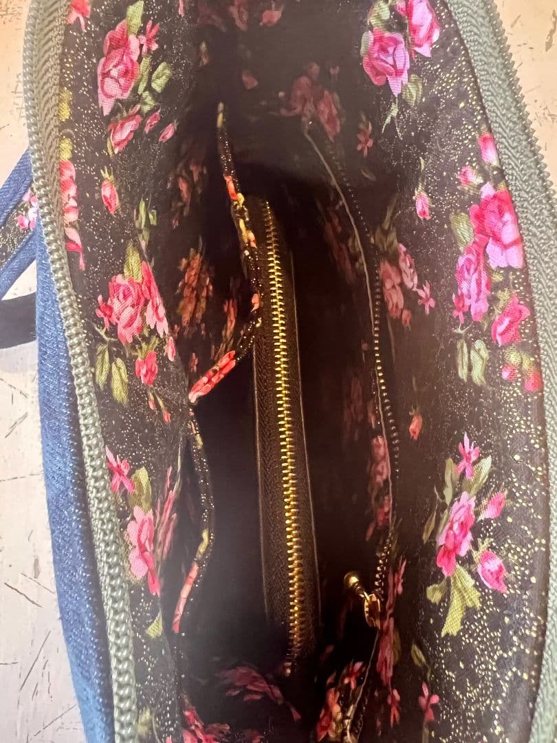 ロラライハリス♡ダークブルーWデニム♡刺繍のショルダーバッグ♡FancyCats