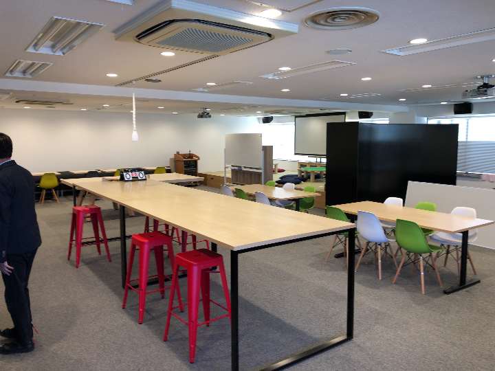 【単品売り】スタンディングチェア 美品 赤色【まとめ売り】