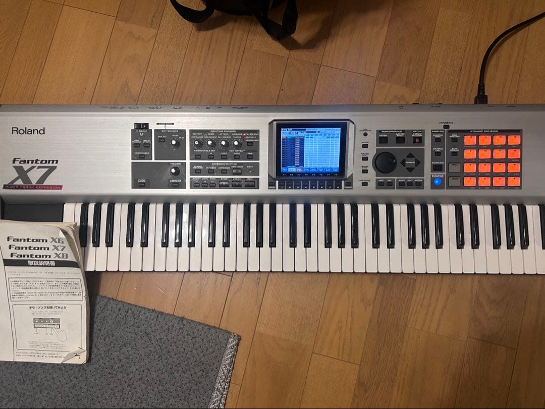 Roland Fantom X7 シンセサイザー