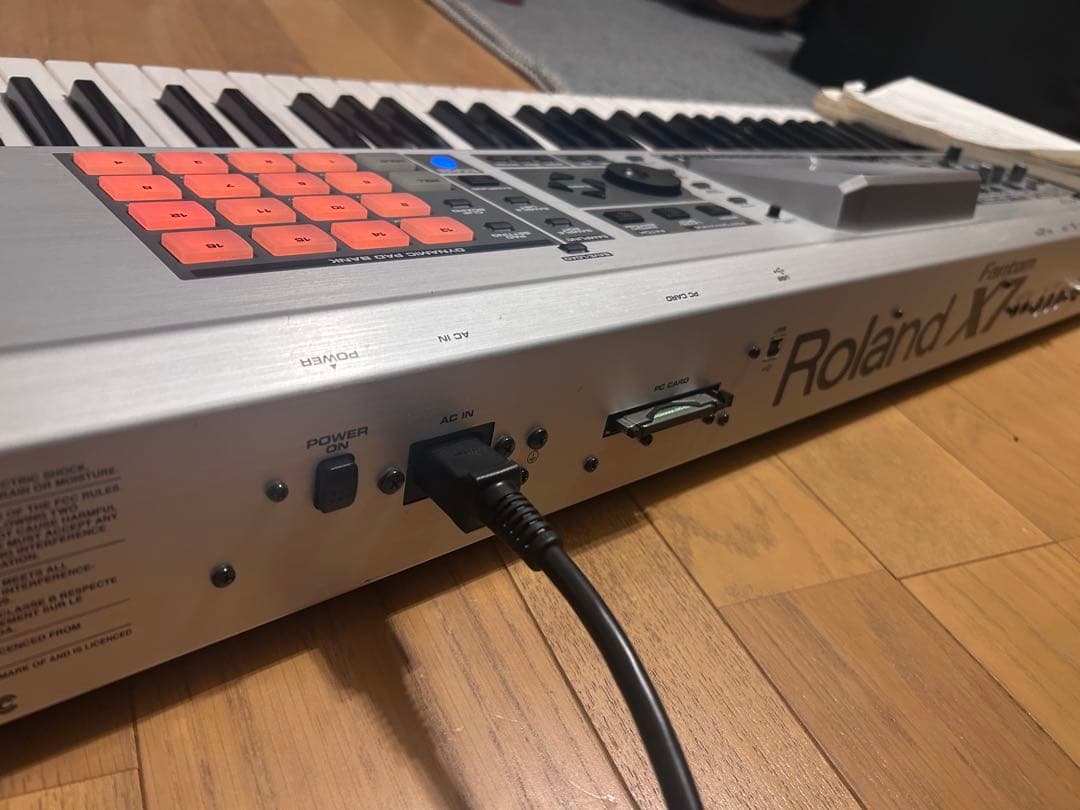 Roland Fantom X7 シンセサイザー