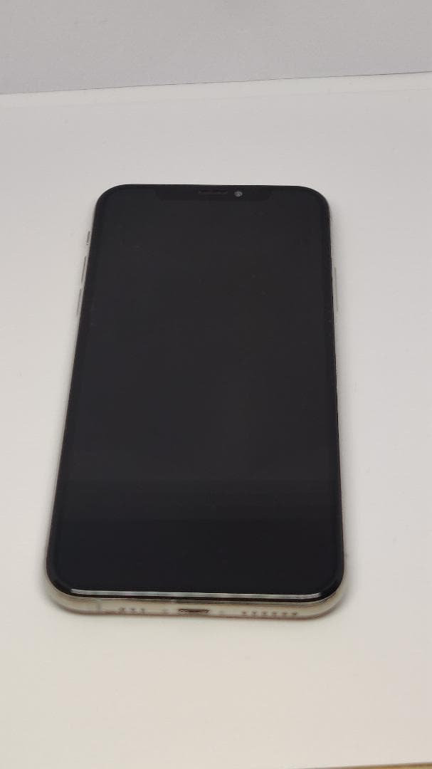 ⭐️ Apple iPhone XS（シルバー）✨