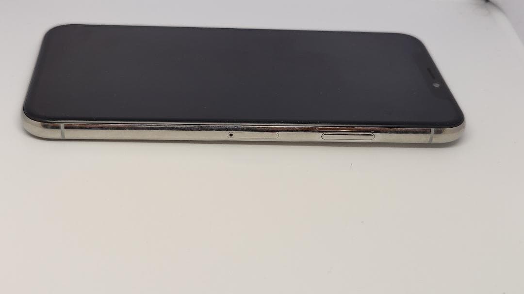 ⭐️ Apple iPhone XS（シルバー）✨