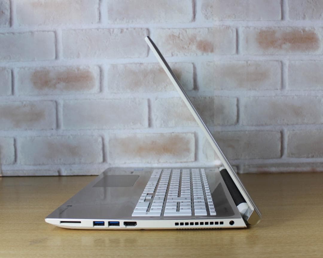 ✨Core i7✨SSD メモリ16GB フルHD オフィス付き ノートパソコン