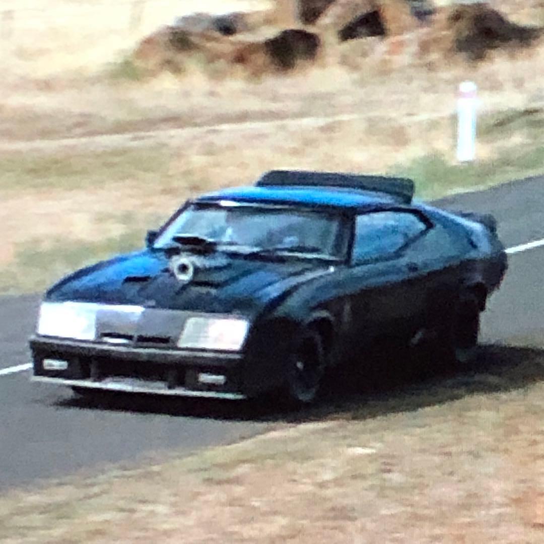 グリーンライトRamp Truck & 1973 Ford Falcon XB