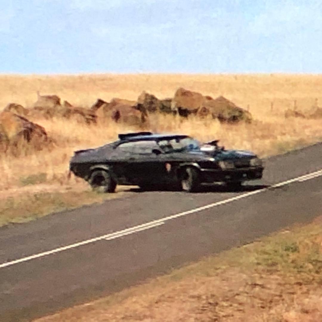 グリーンライトRamp Truck & 1973 Ford Falcon XB