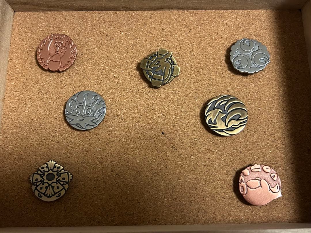 ポケモン　ピンバッジ　ポケ紋