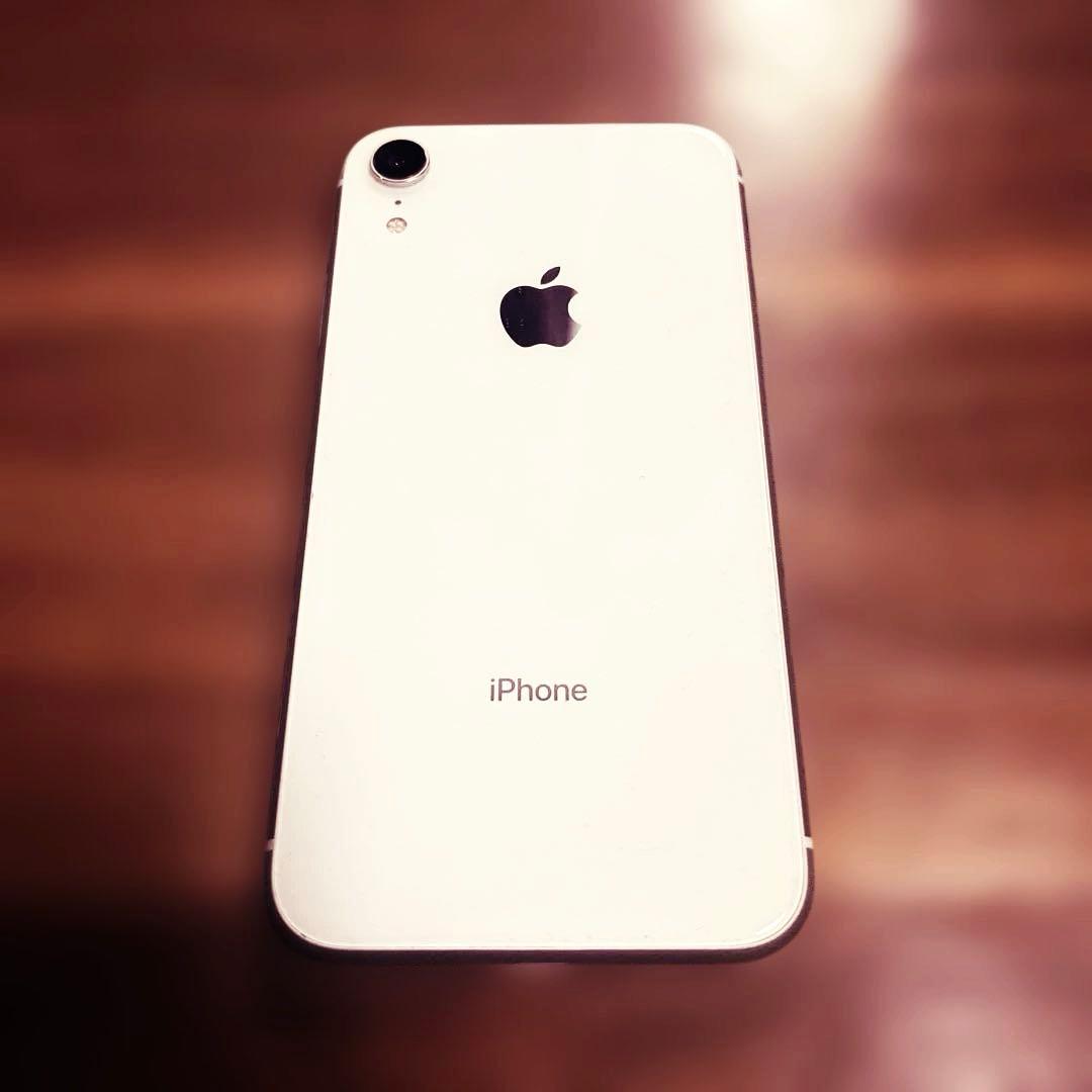 【超美品】Apple iPhoneXR 64GB ホワイト SIMロックあり