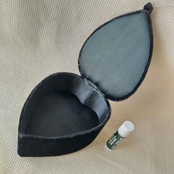 レトロ ベロア 金モール ビーズ 刺繍 ハート ジュエリーボックス 黒/小物入れ