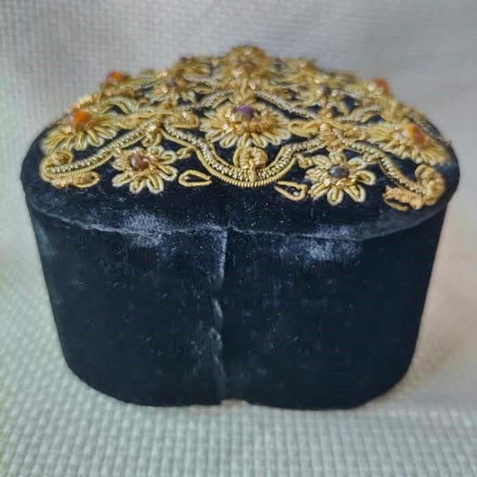 レトロ ベロア 金モール ビーズ 刺繍 ハート ジュエリーボックス 黒/小物入れ