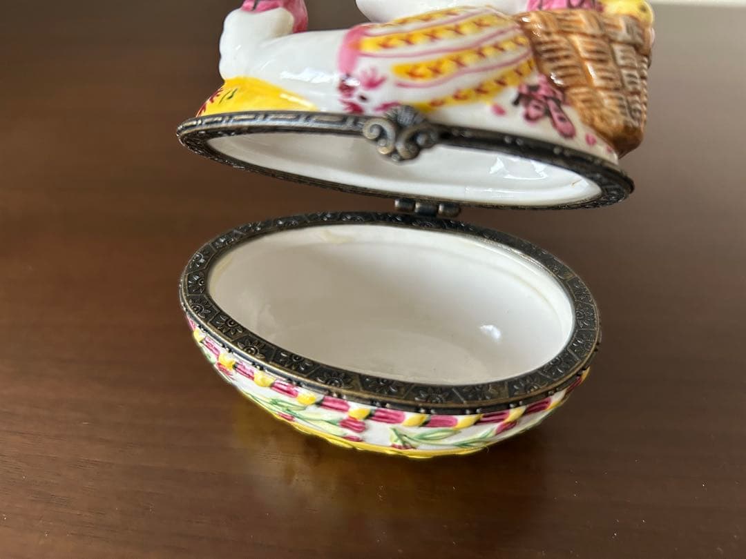 ビレロイ＆ボッホ イースターバニーフィギュリン