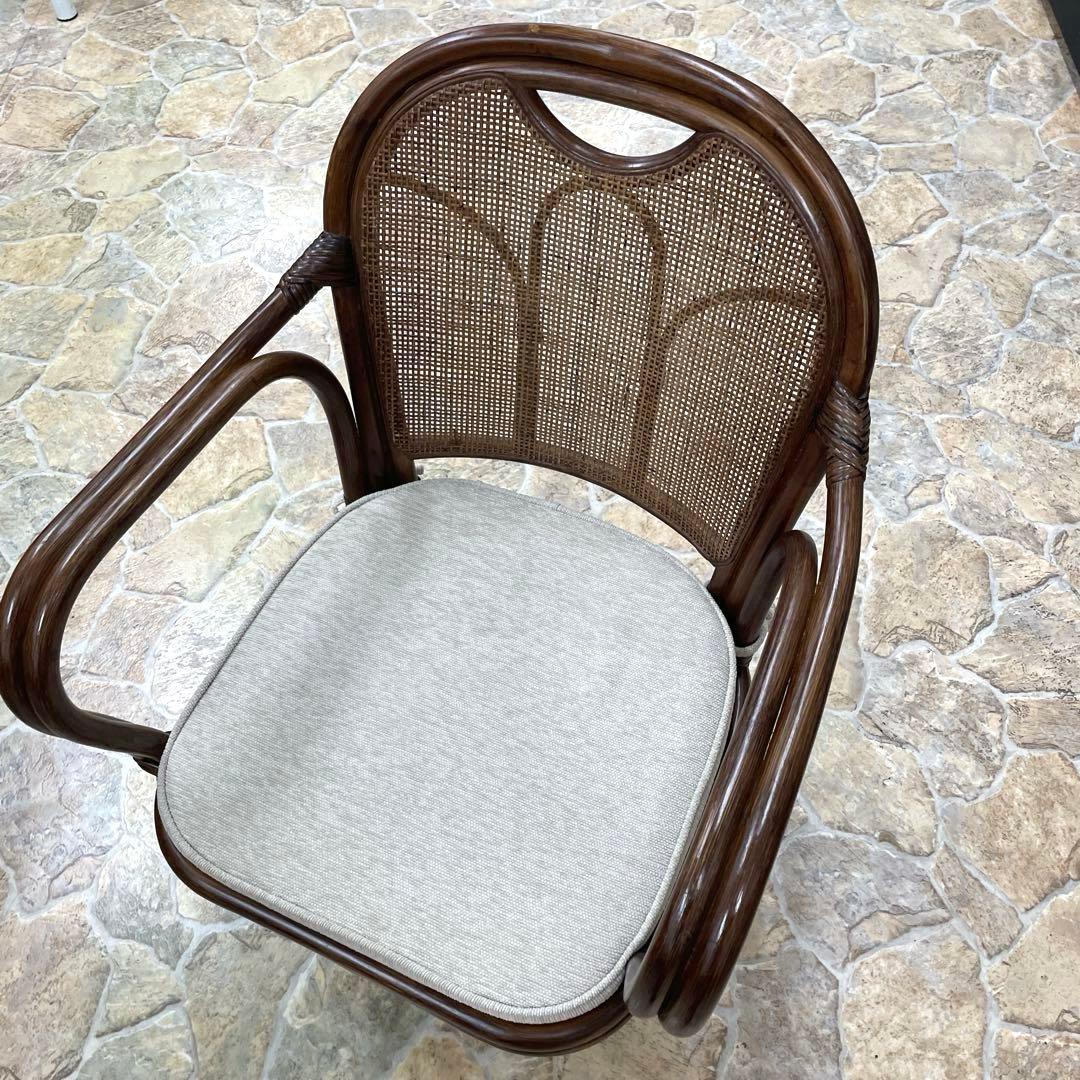 回転椅子　籐　ラタン　360度　アームチェア　ニトリ　リラックスチェア