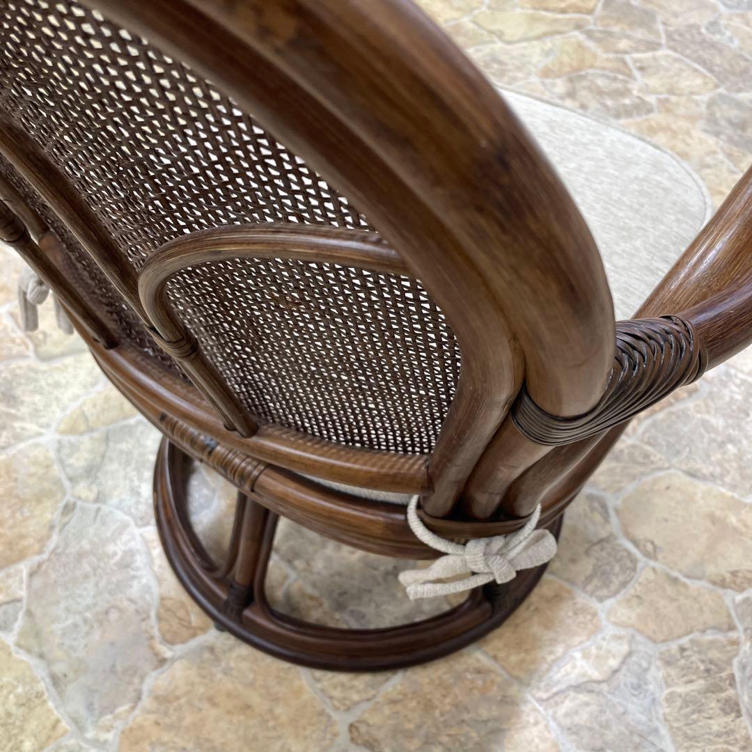 回転椅子　籐　ラタン　360度　アームチェア　ニトリ　リラックスチェア