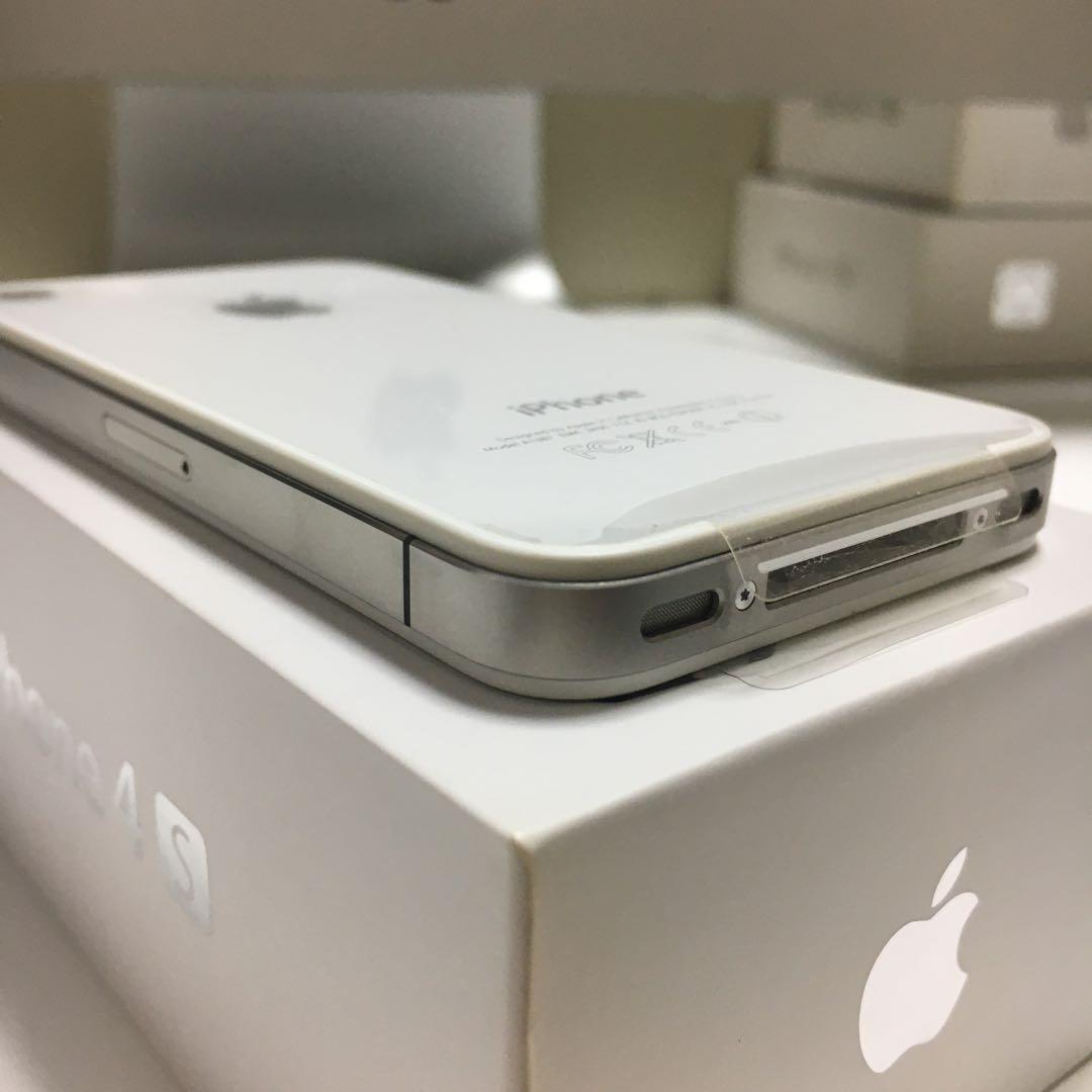 ⭐︎キノ⭐︎iPhone 4S 32GB ホワイト 付属品完備