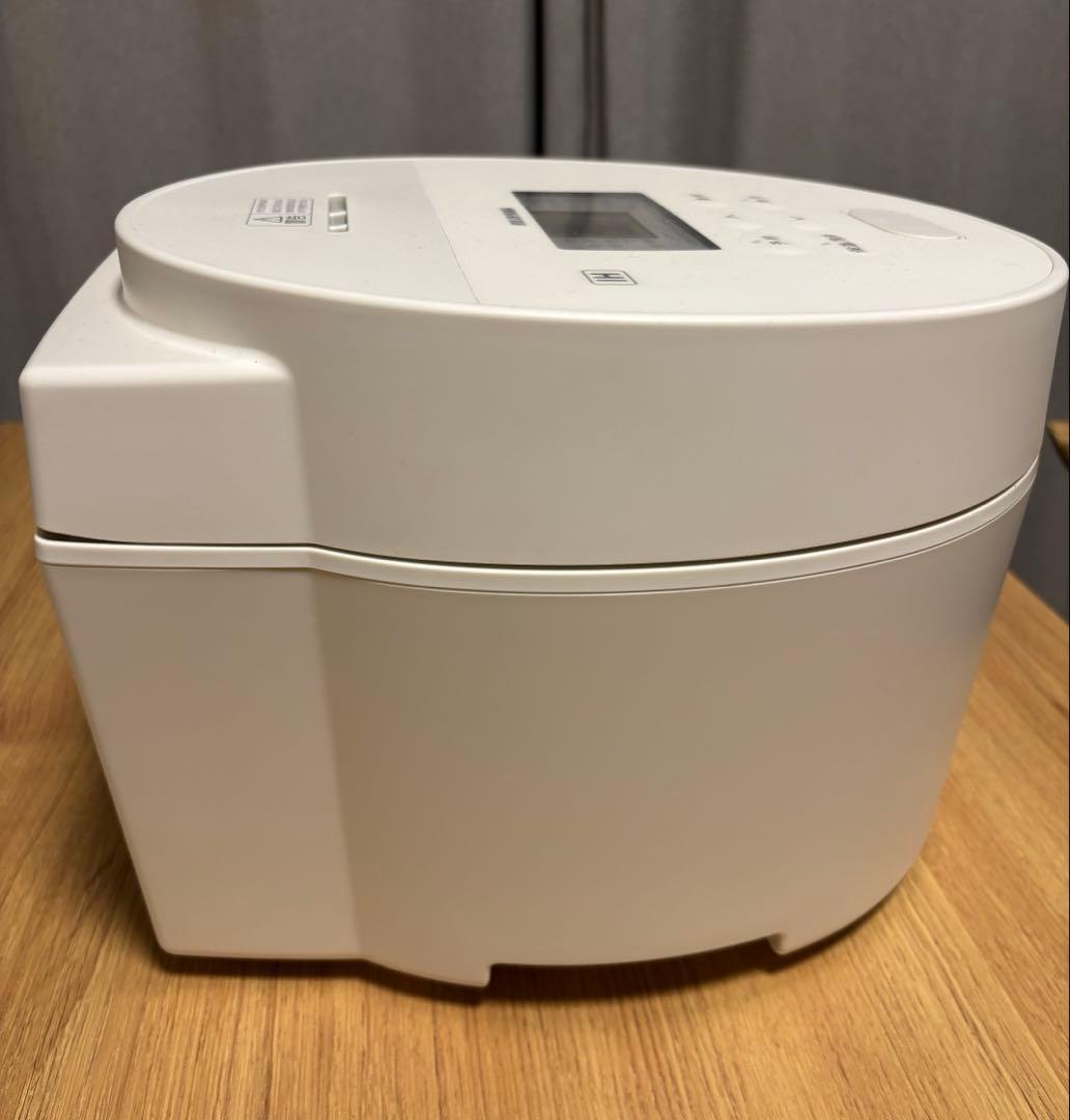 アイスオーヤマ　IH炊飯器3合RC-ISA30-W ホワイト