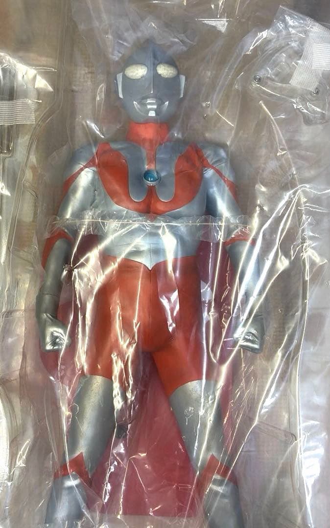 ギガンティックシリーズ　ウルトラマン　スチールカラーVer.