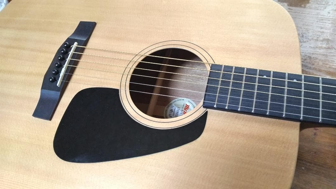 ❤️弦高調整済！「MORRIS モーリス M-011 NAT」＋ショルダーケース