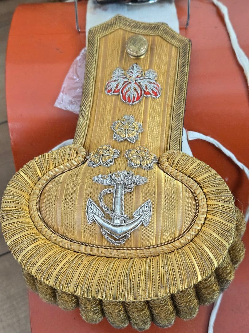 コレクター放出　海軍将官正帽/正肩章　1号ボタン　軍医総監？