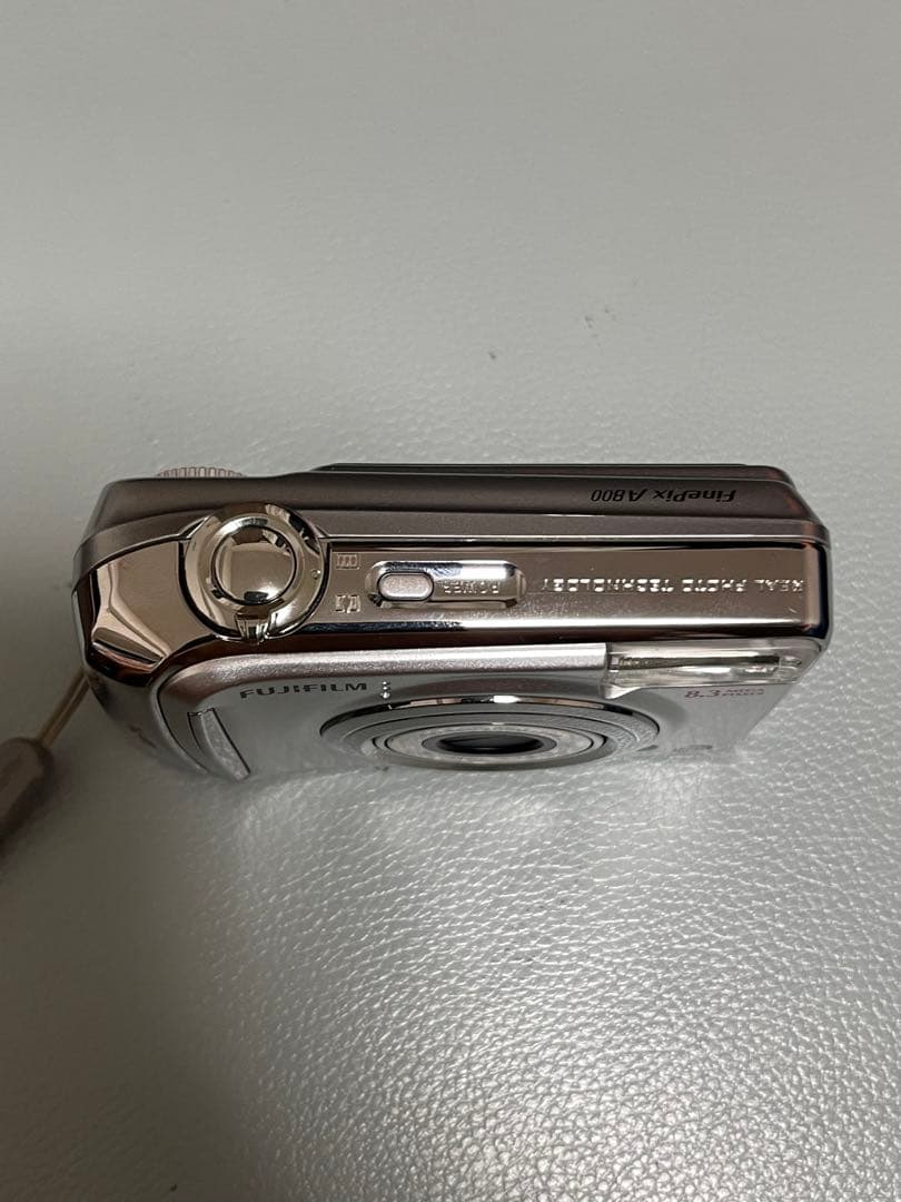 Fujifilm FinePix A800 8.3メガピクセル