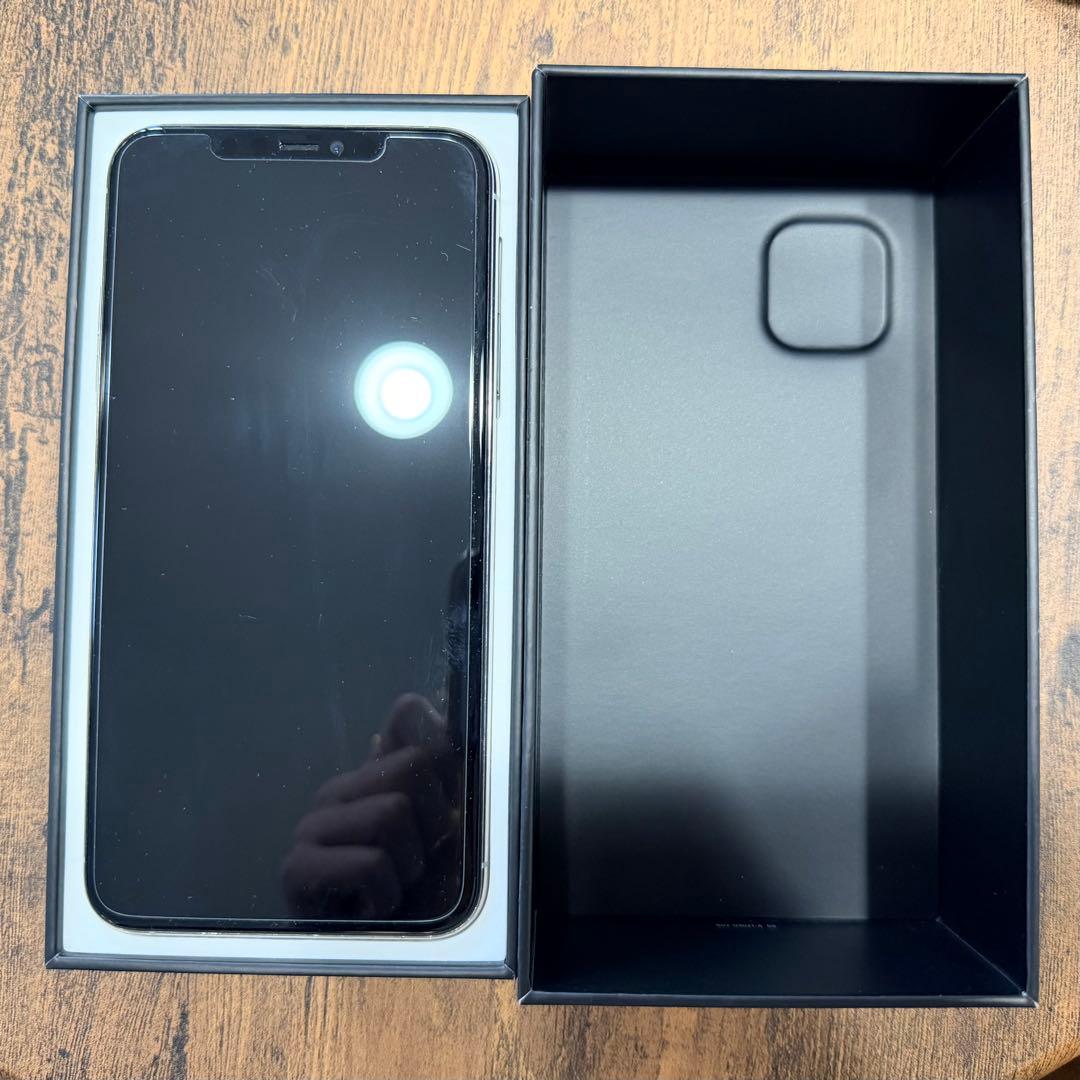 iPhone 11 Pro Max 256GB シルバー
