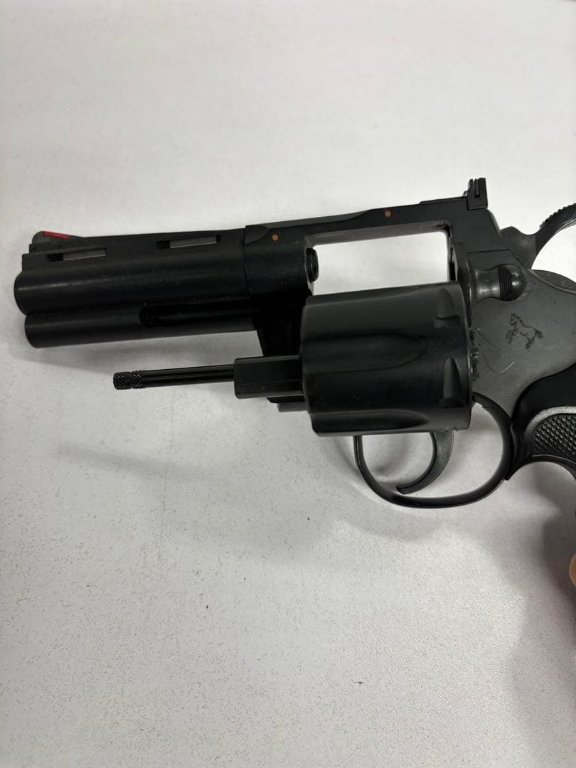 東京マルイ コルトパイソン 357マグナム 4インチ　18歳以上 サバゲー 銃