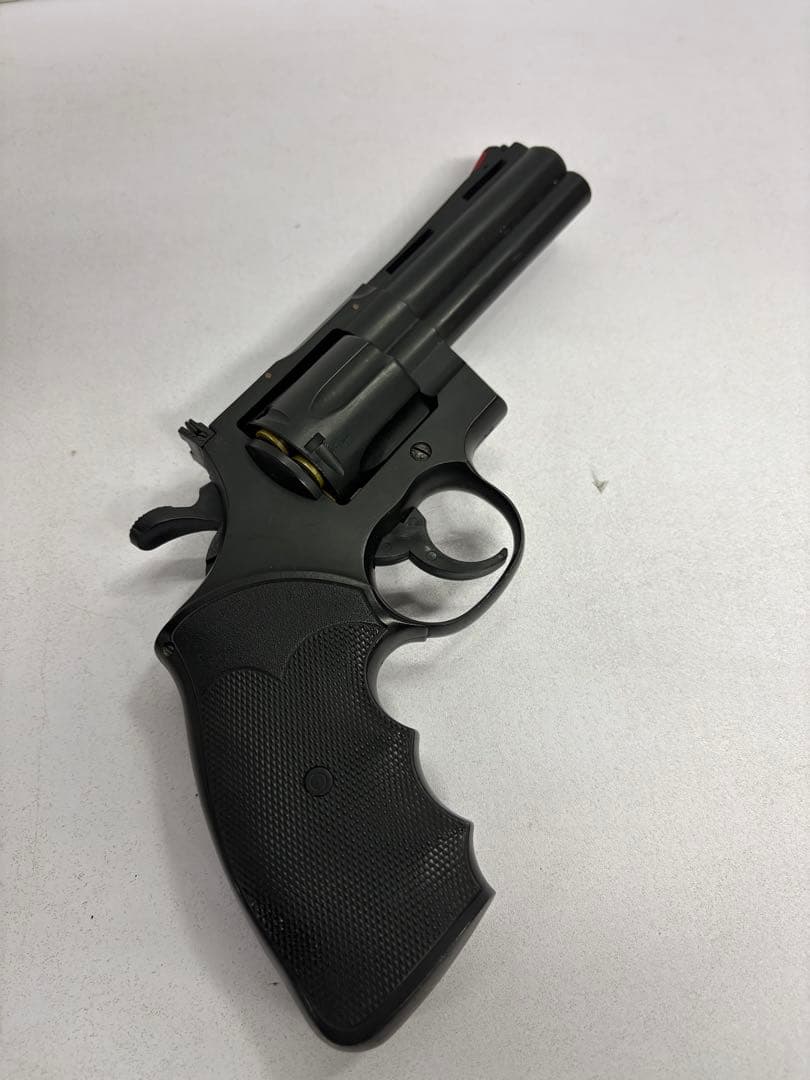 東京マルイ コルトパイソン 357マグナム 4インチ　18歳以上 サバゲー 銃