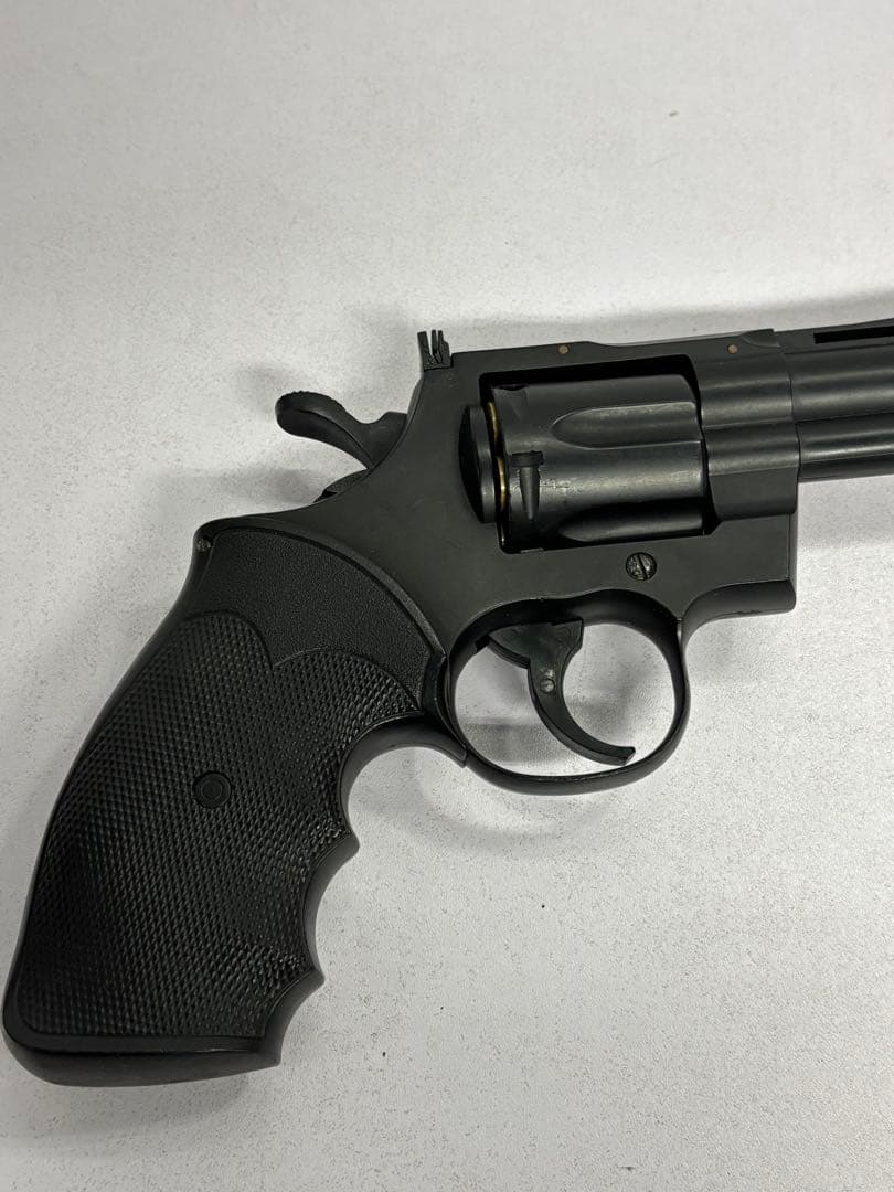 東京マルイ コルトパイソン 357マグナム 4インチ　18歳以上 サバゲー 銃