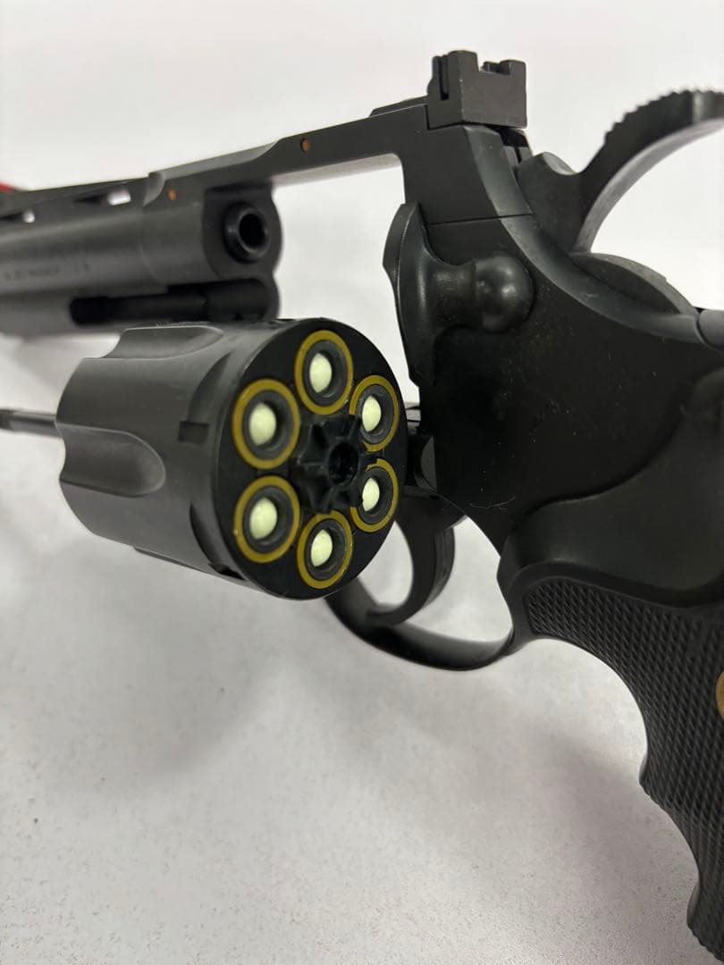 東京マルイ コルトパイソン 357マグナム 4インチ　18歳以上 サバゲー 銃