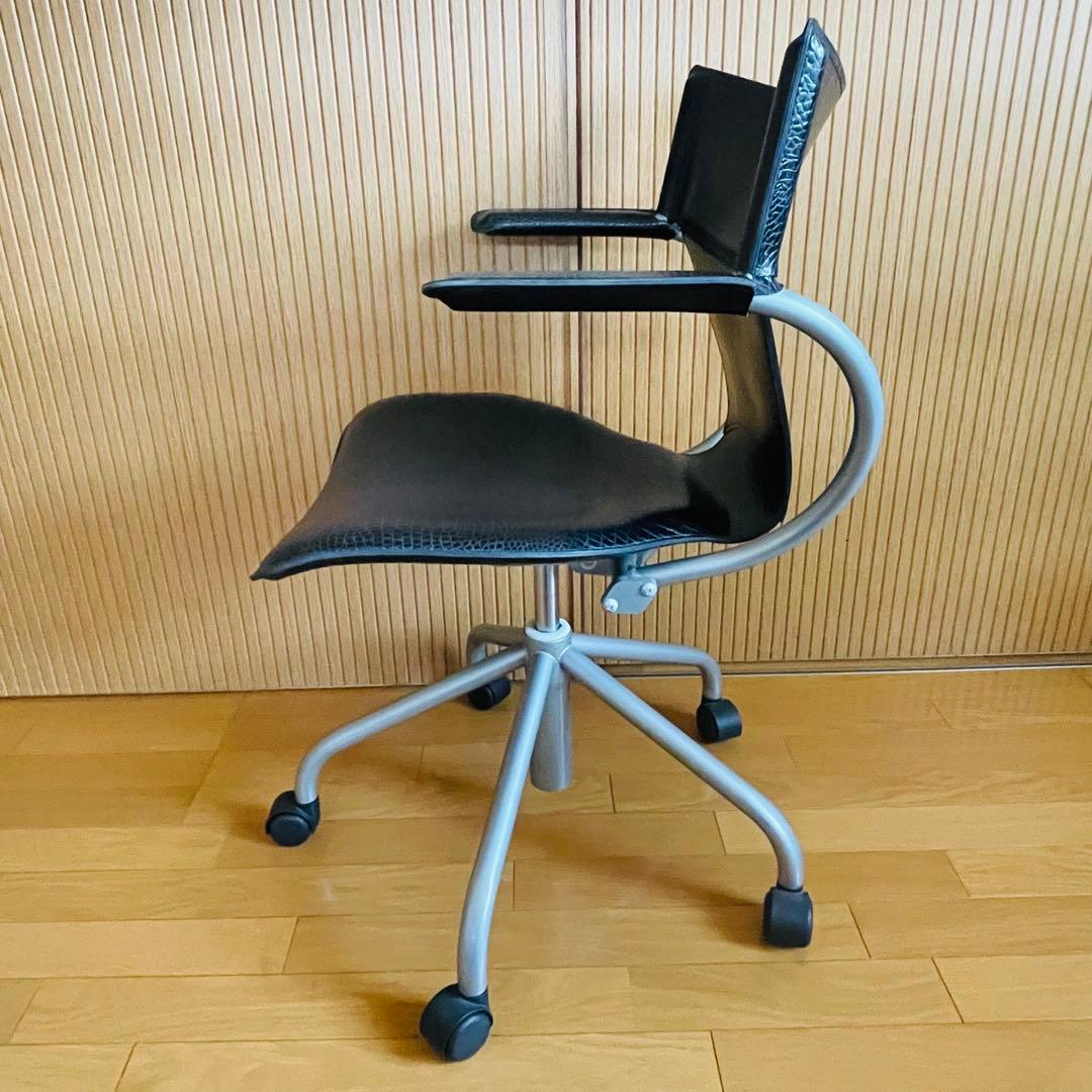 【廃盤品・希少】カリモク 合成皮革張デスクチェアー ニュークロコ ブラック
