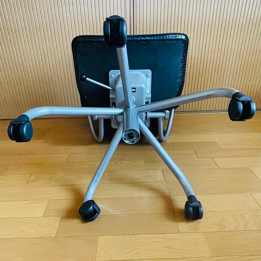 【廃盤品・希少】カリモク 合成皮革張デスクチェアー ニュークロコ ブラック