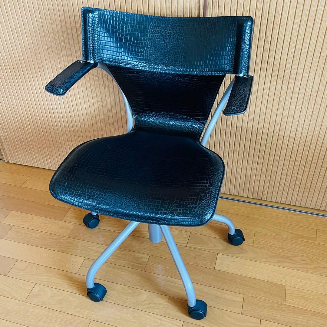 【廃盤品・希少】カリモク 合成皮革張デスクチェアー ニュークロコ ブラック