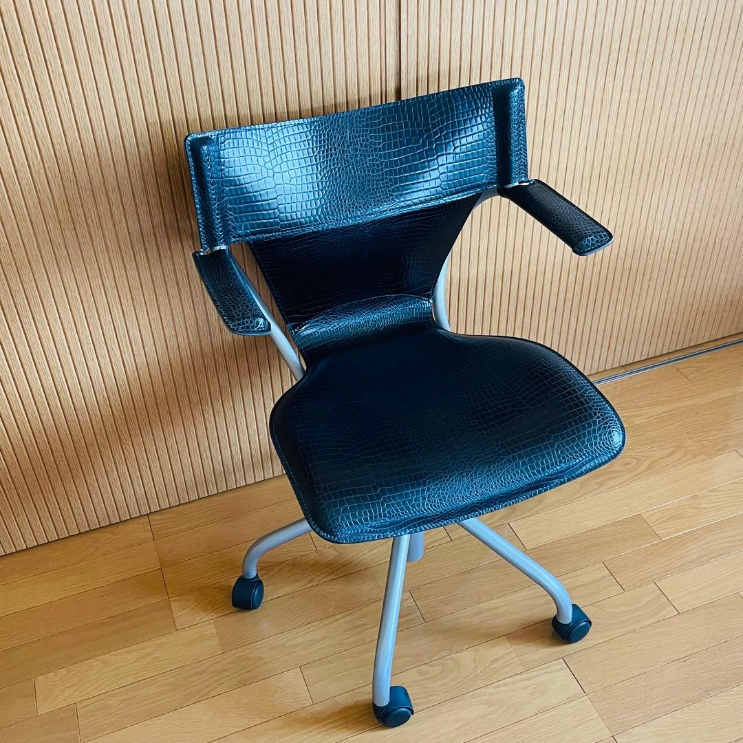 【廃盤品・希少】カリモク 合成皮革張デスクチェアー ニュークロコ ブラック