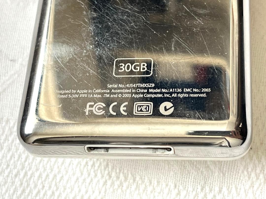 ジャンク Apple iPod 第5世代 30GB ホワイト