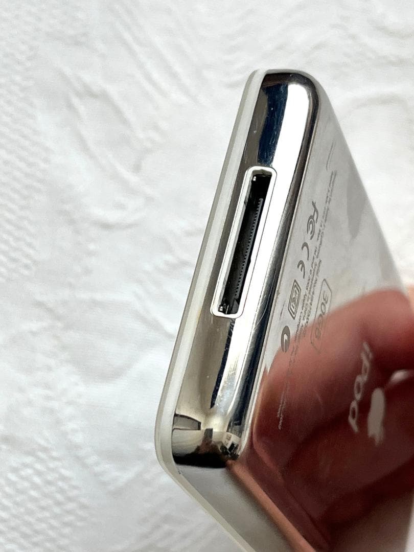 ジャンク Apple iPod 第5世代 30GB ホワイト
