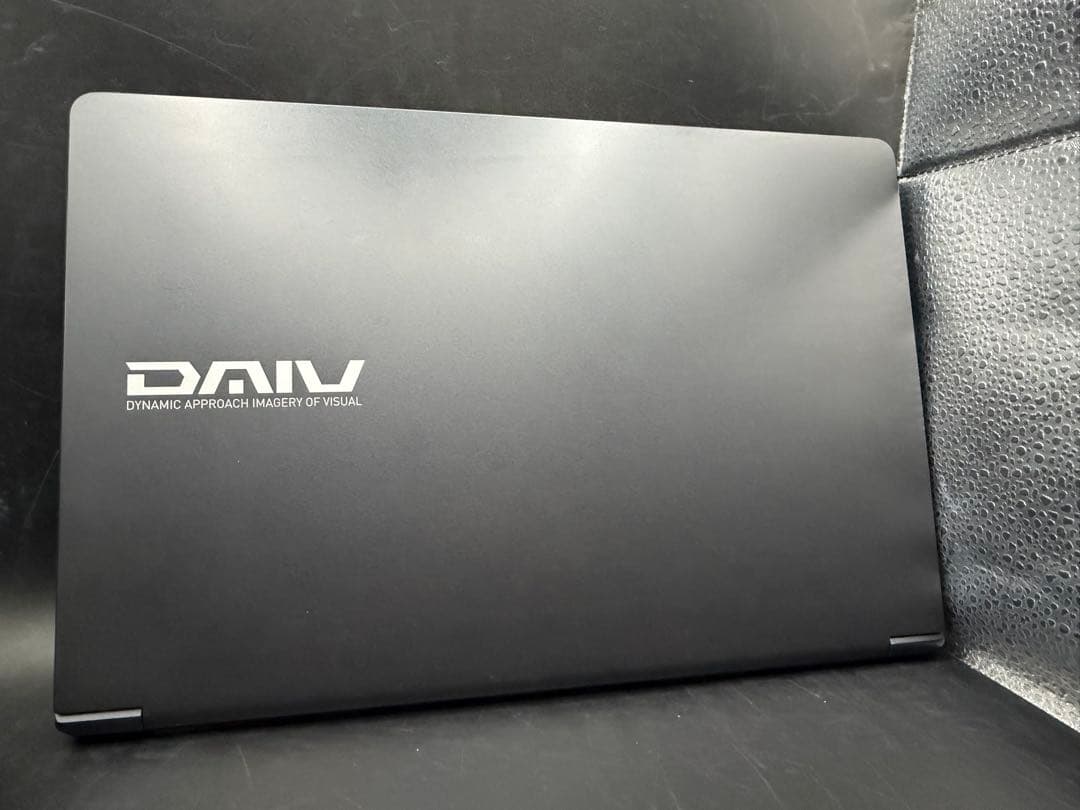 画面きれい 16GB 512GB NVMe DAIV i7 NVIDIA